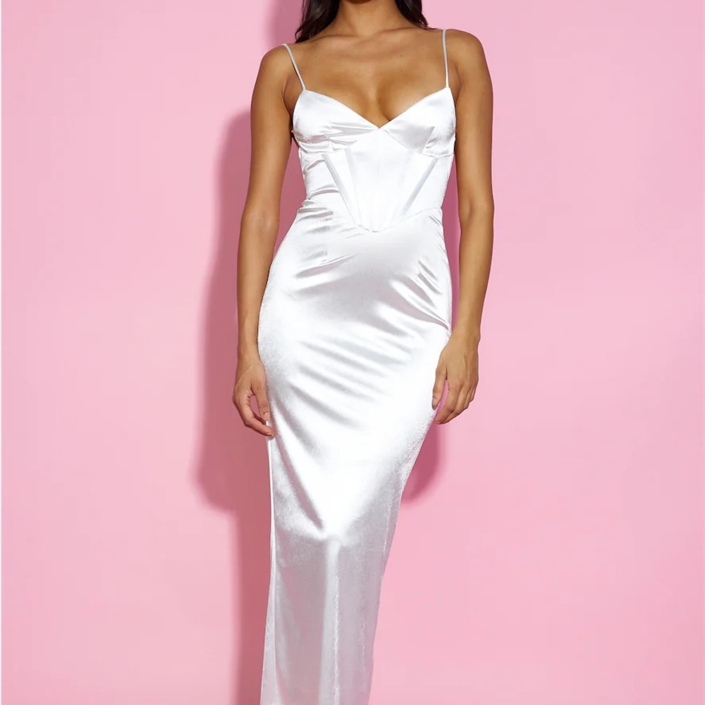 Hello Molly OBSESSING ME MAXI DRESS WHITE XS NWT